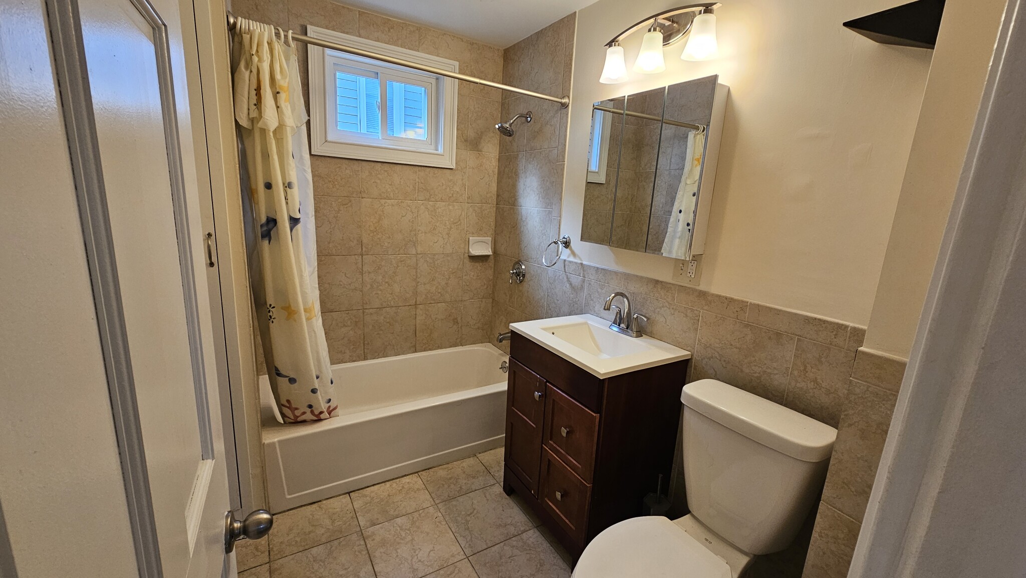 92 Wenham St, Jamaica Plain