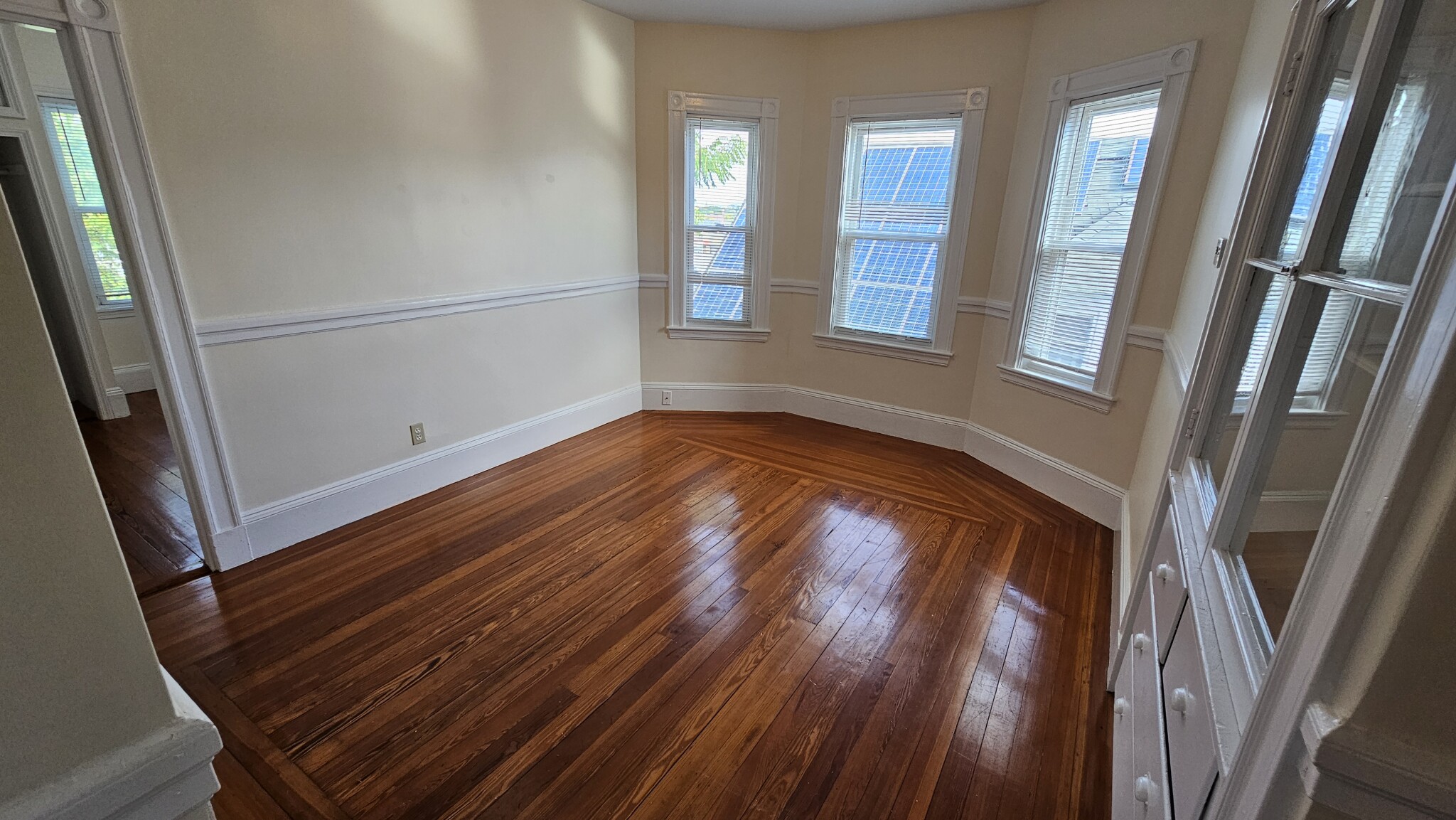 92 Wenham St, Jamaica Plain