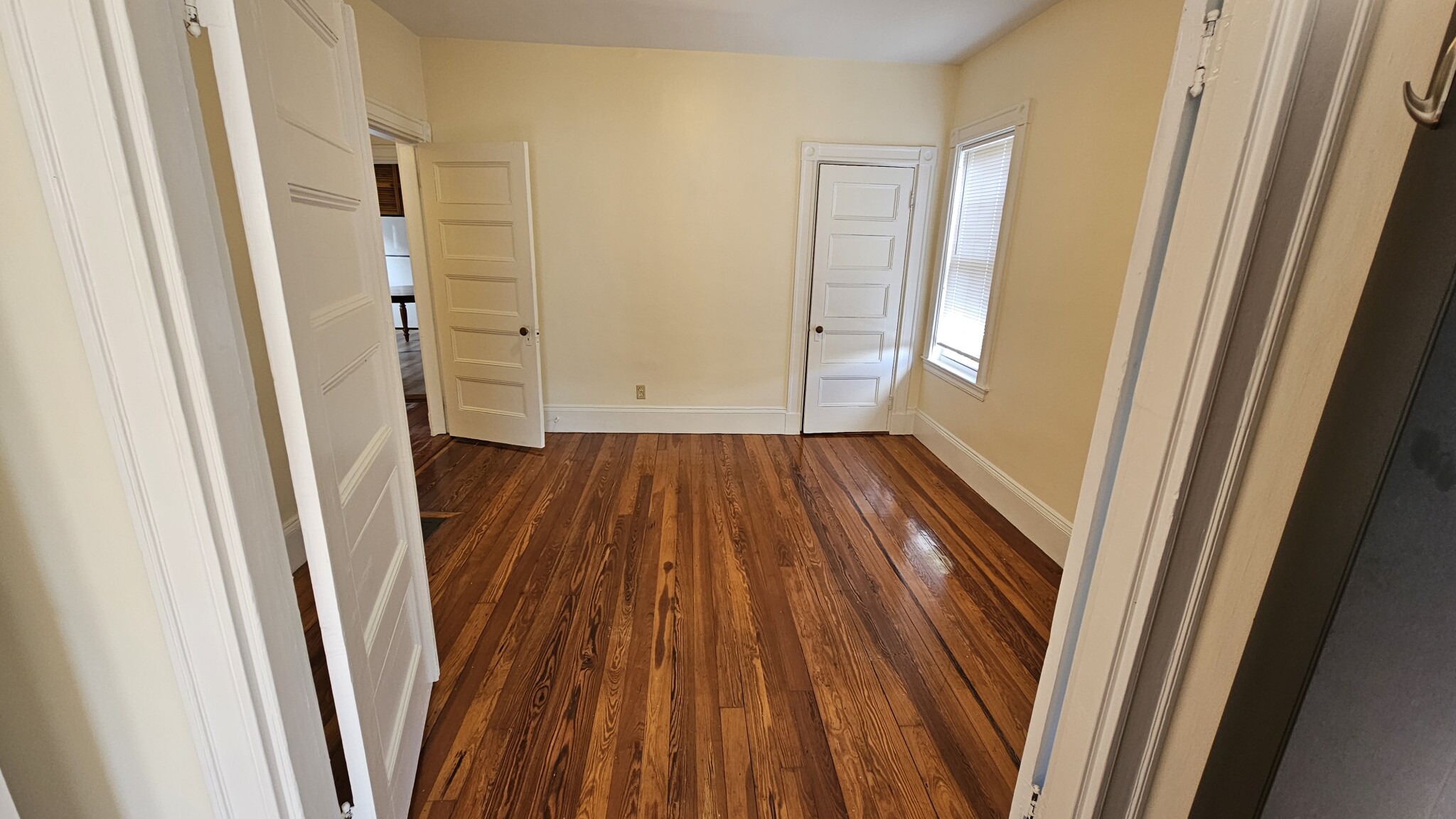 92 Wenham St, Jamaica Plain