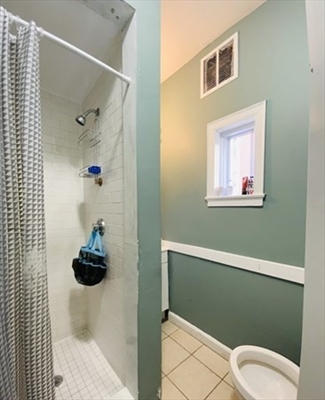 7 bed, 3 bath apartment for rent at 20 South St Unit 1, Brighton — photo 8 of 10