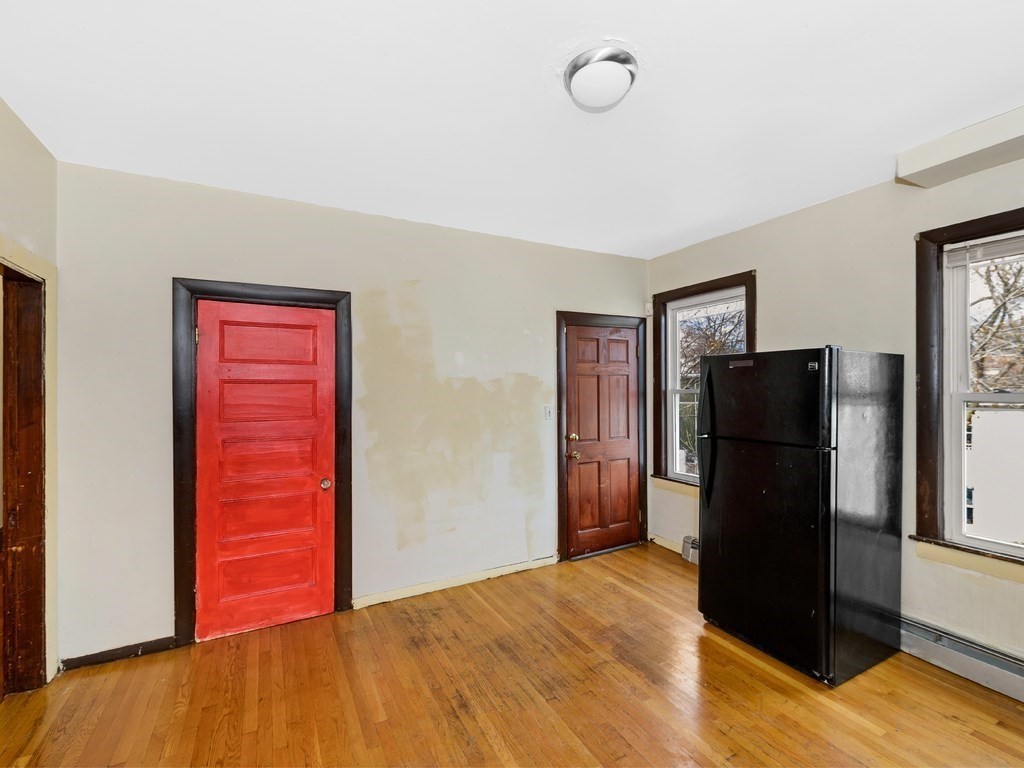 47R Creighton St, Jamaica Plain