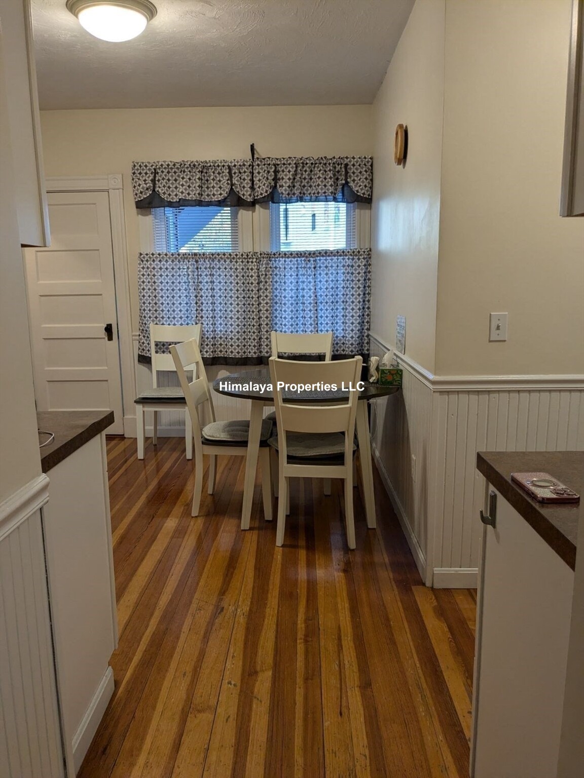 29 Bromfield Rd, Tufts