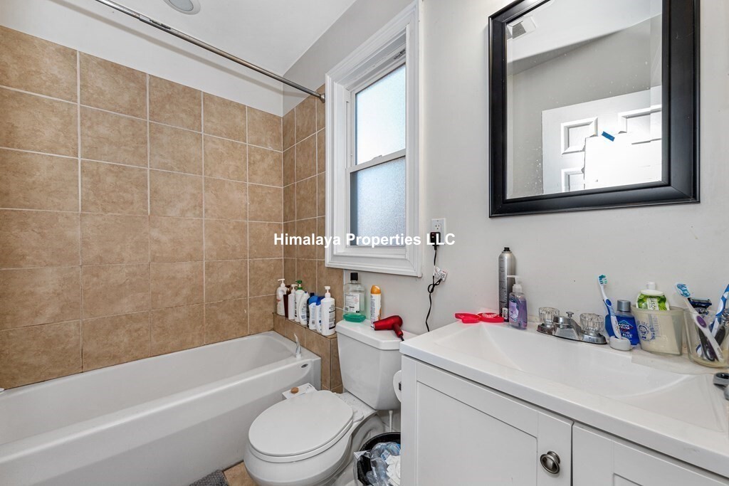 222-224 Calumet St, Mission Hill