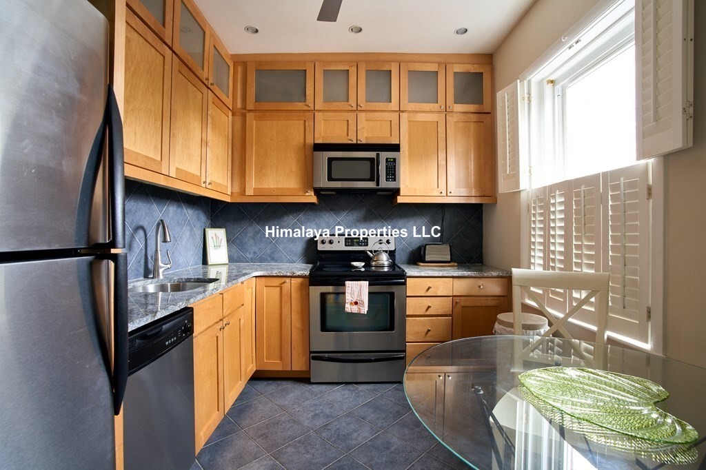 https://ygl-photos.s3.us-west-004.backblazeb2.com/12631W67e58c5d2d227.jpg