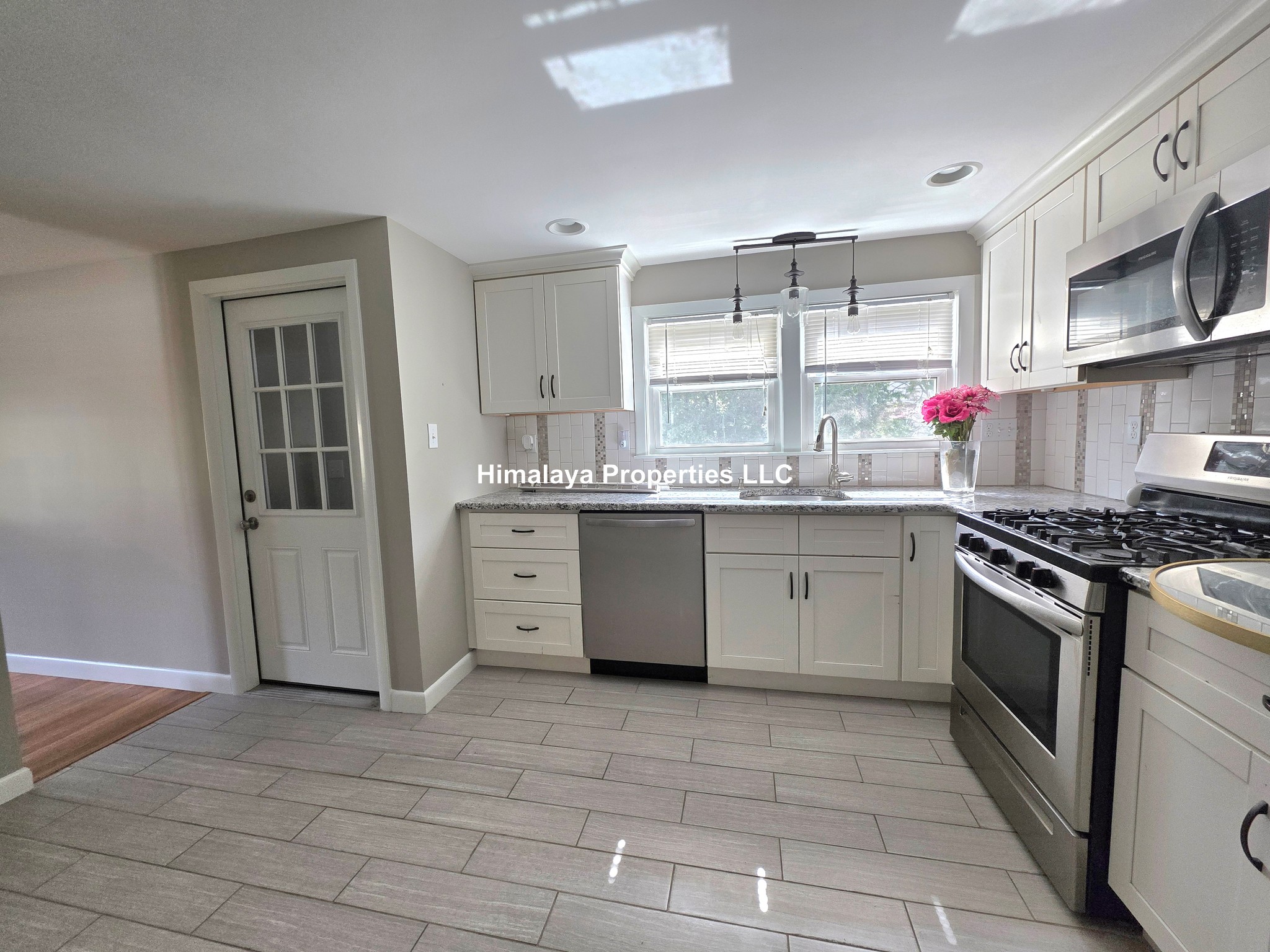Pictures of  property for rent on Maplewood St., Boston, MA 02132