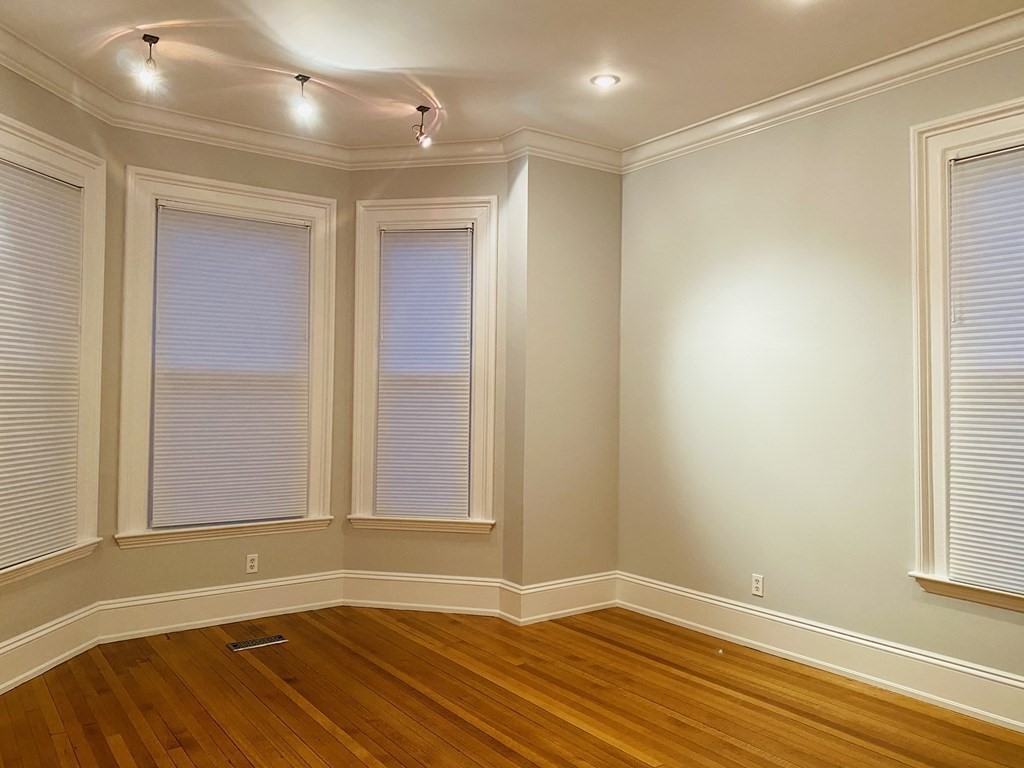 5 Gorham Ave, Brookline Hills