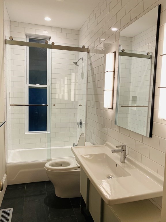 5 Gorham Ave, Brookline Hills