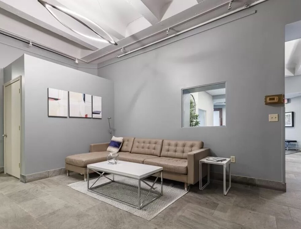 12 Stoneholm St. — Back Bay