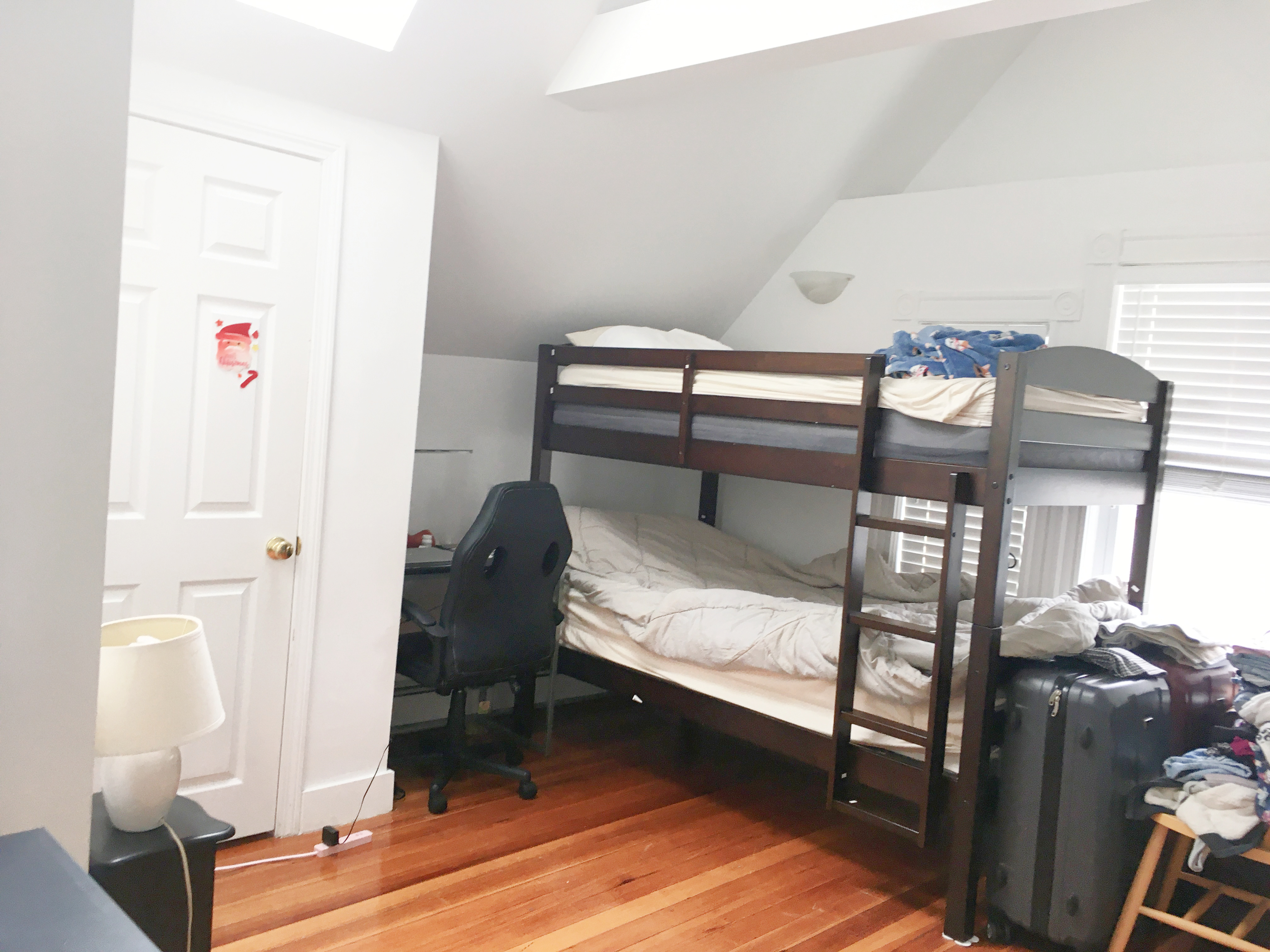 6 bed, 3.5 bath apartment for rent at 29 Brackett Unit 1, Brighton — photo 15 of 18