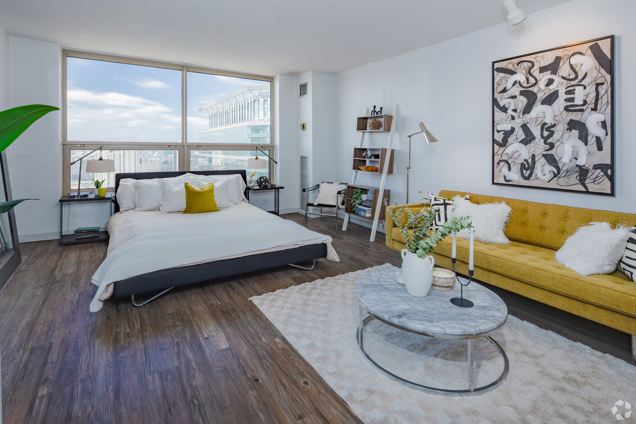 555 West Madison St., Chicago, IL - 2,875 USD/ month