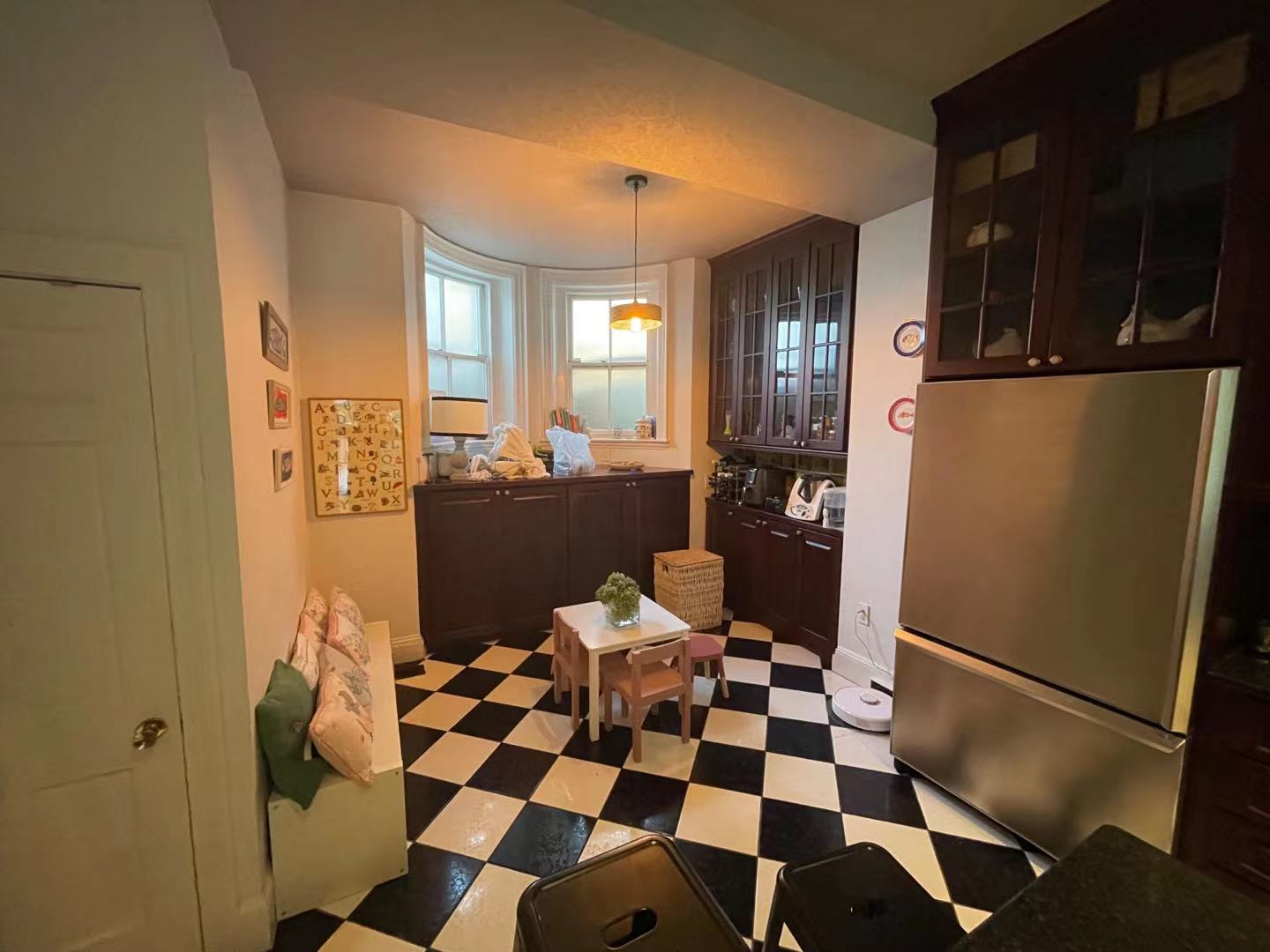 3 bed, 2.5 bath apartment for rent at 10 Saint Charles St Unit HOUSE, South End — photo 5 of 28
