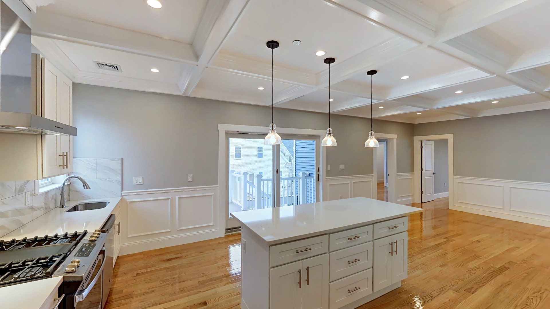 3 bed, 3 bath apartment for rent at 30 Centre St Unit 3, Dorchester — photo 2 of 23