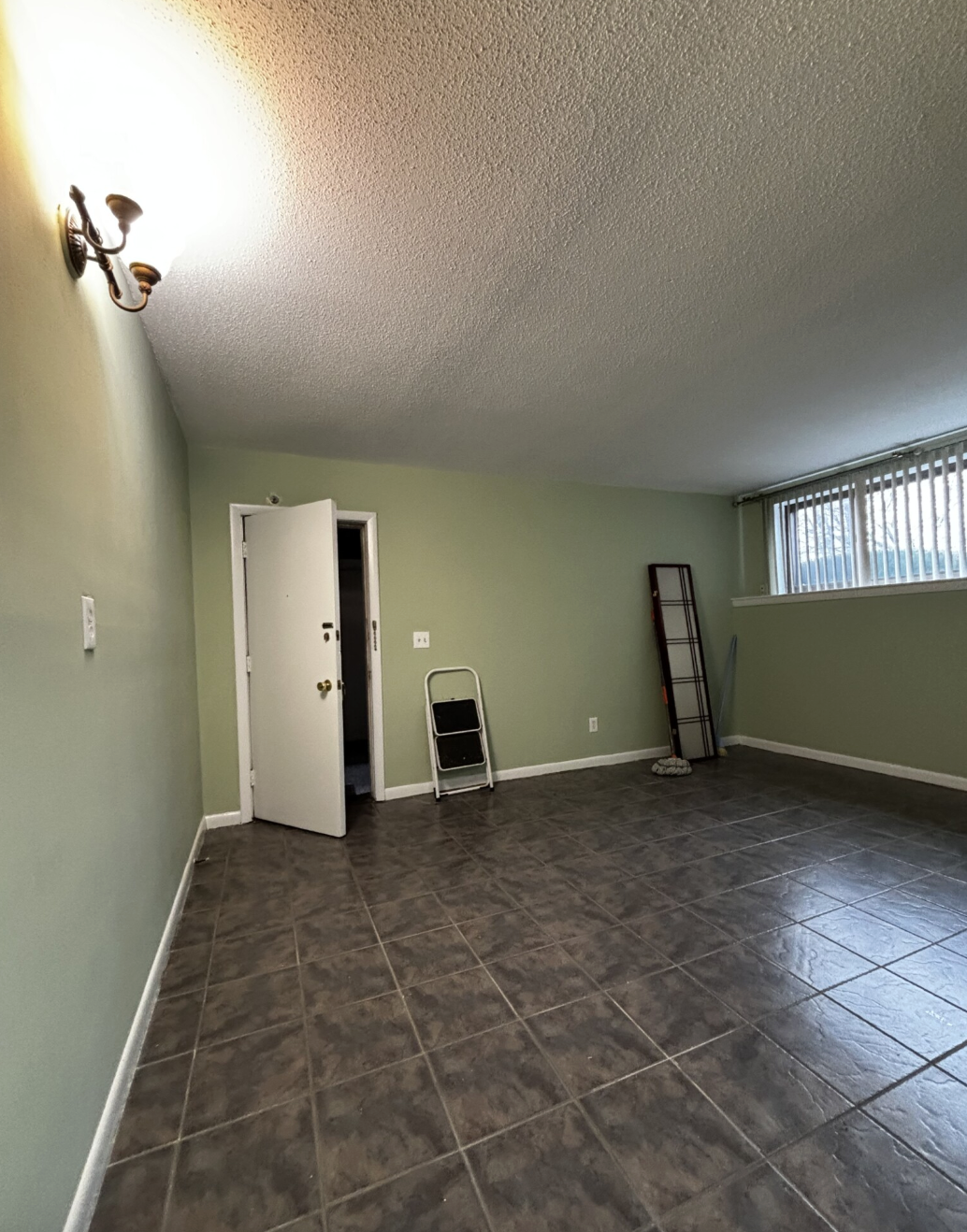 Photos of apartment on River,Waltham MA 02453