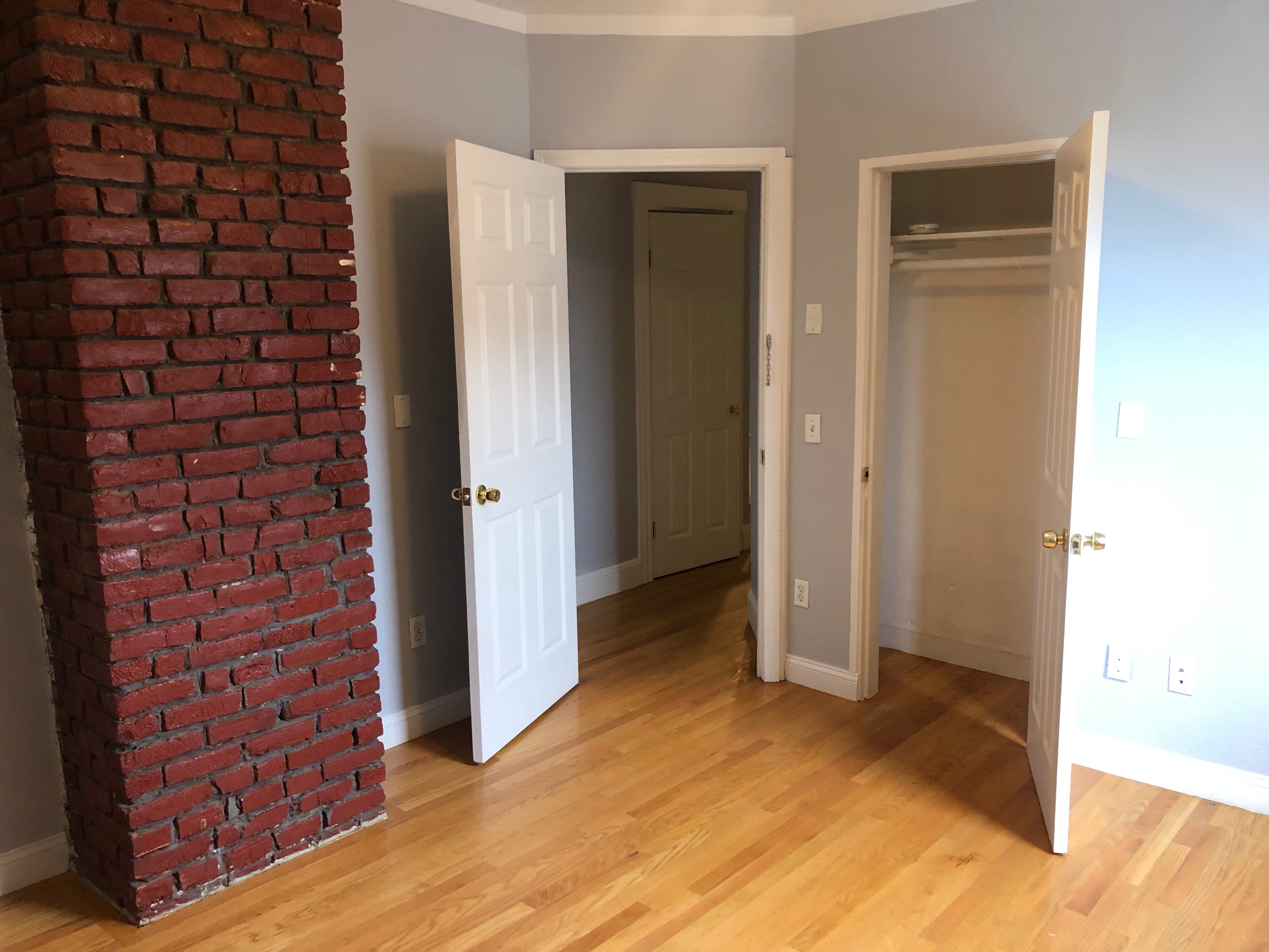 6 bed, 2 bath apartment for rent at 27 Blaine St Unit SFH, Allston — photo 7 of 10