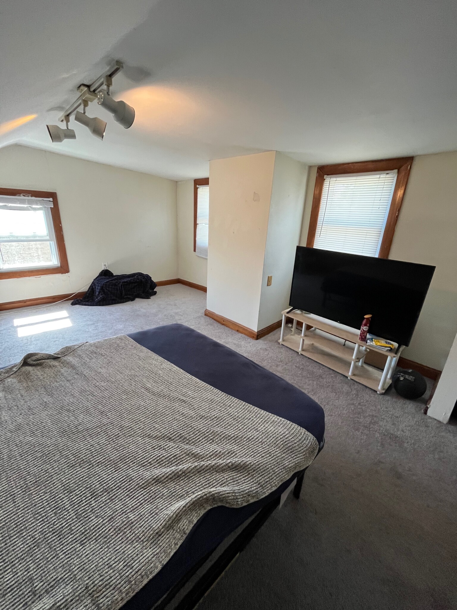 17 Raymond St, Allston