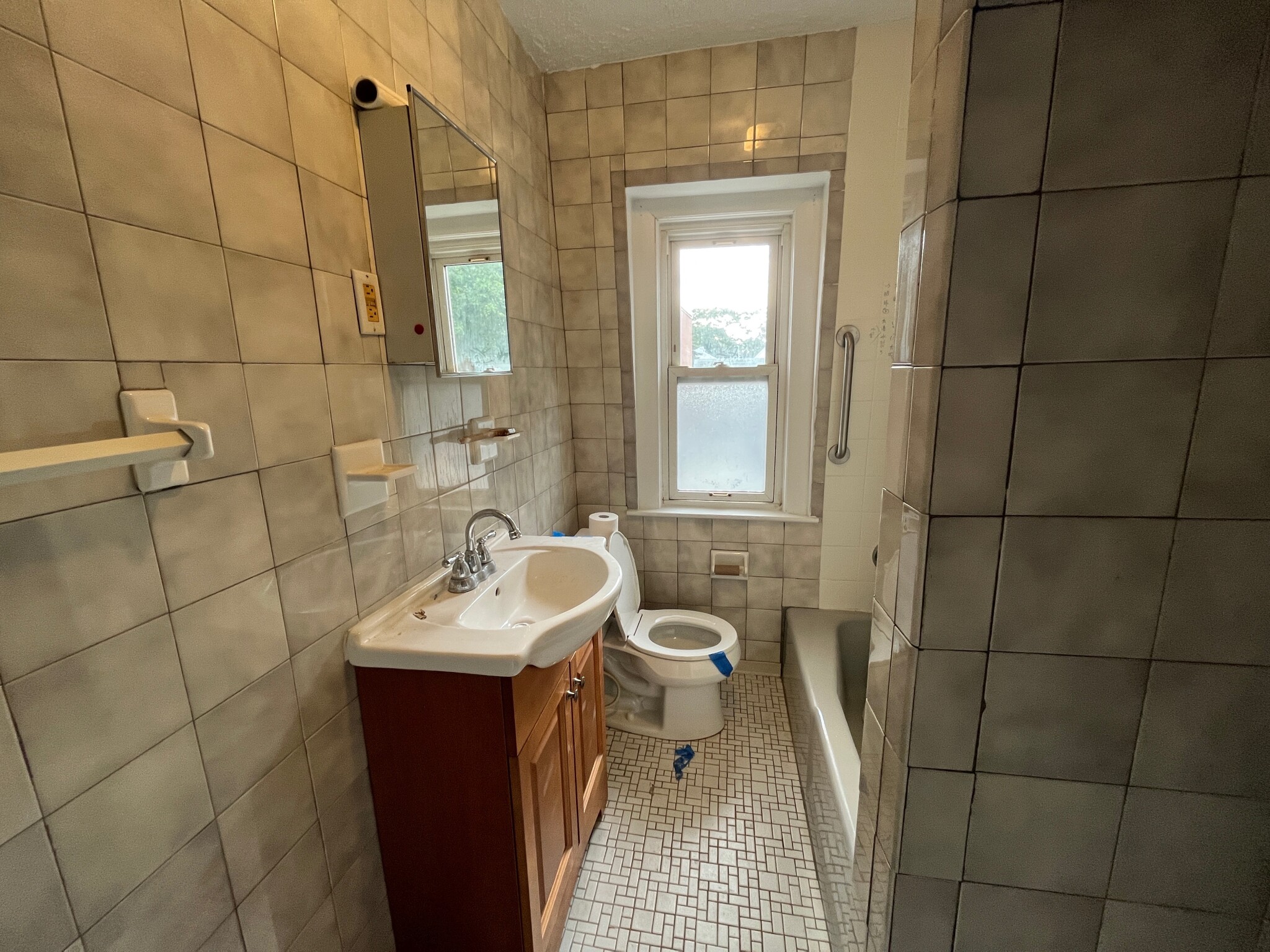 27 Athol St, Allston