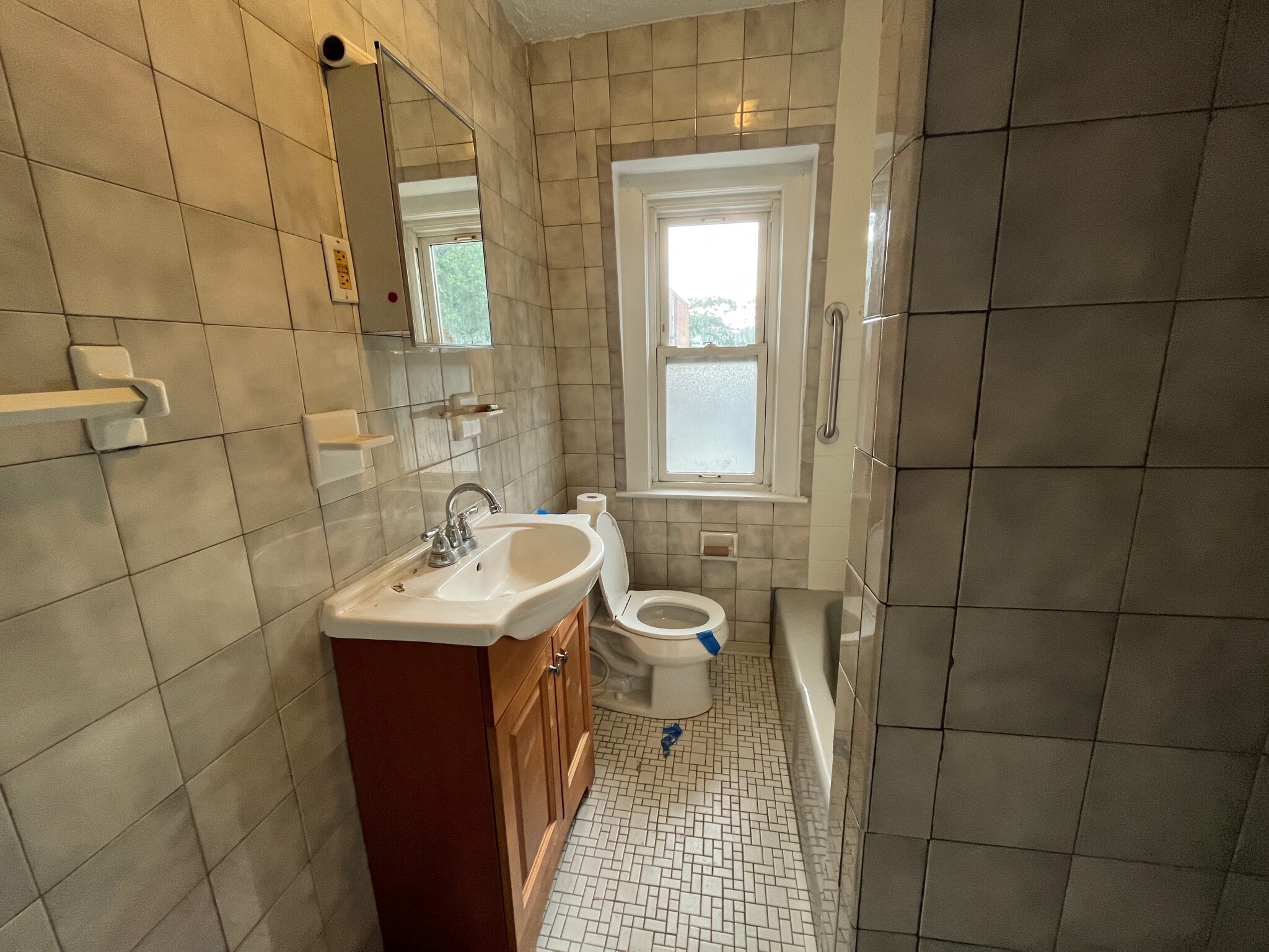 27 Athol St, Allston