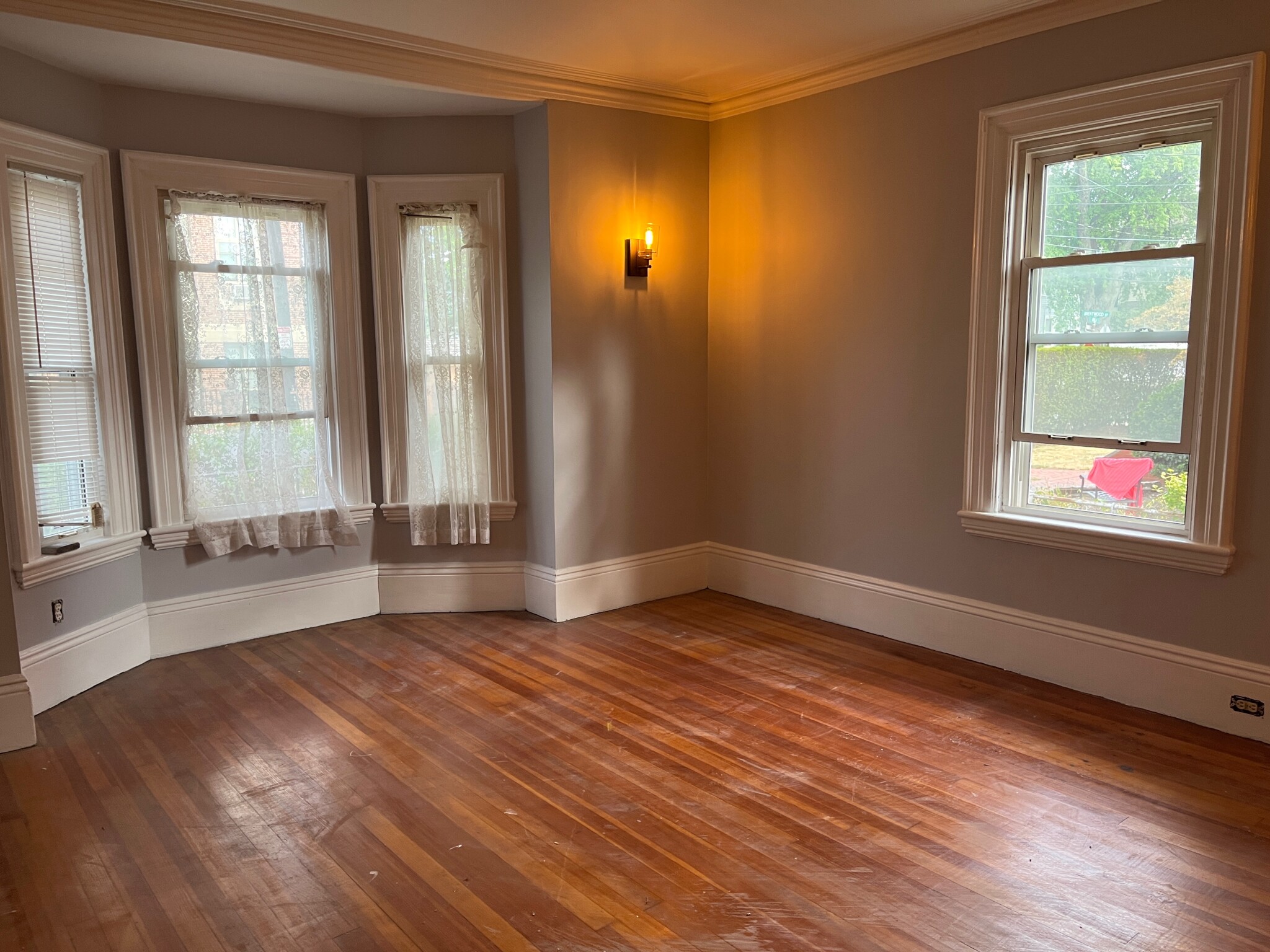 27 Athol St, Allston