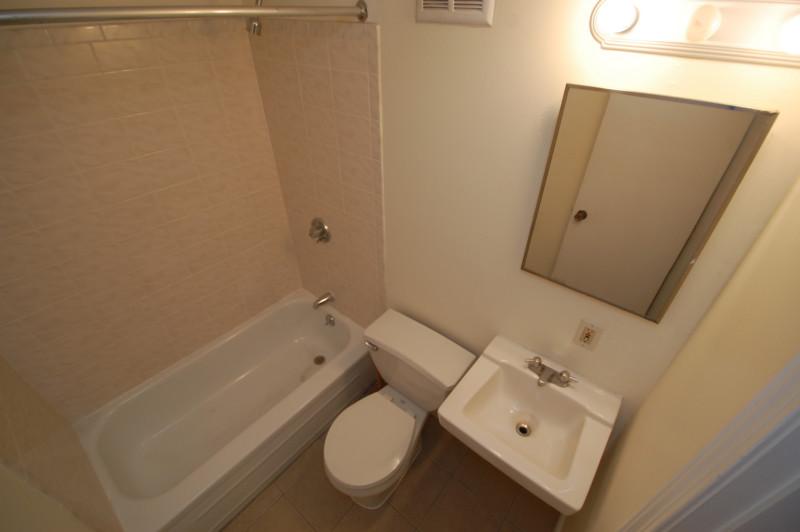 868 Beacon St, Fenway