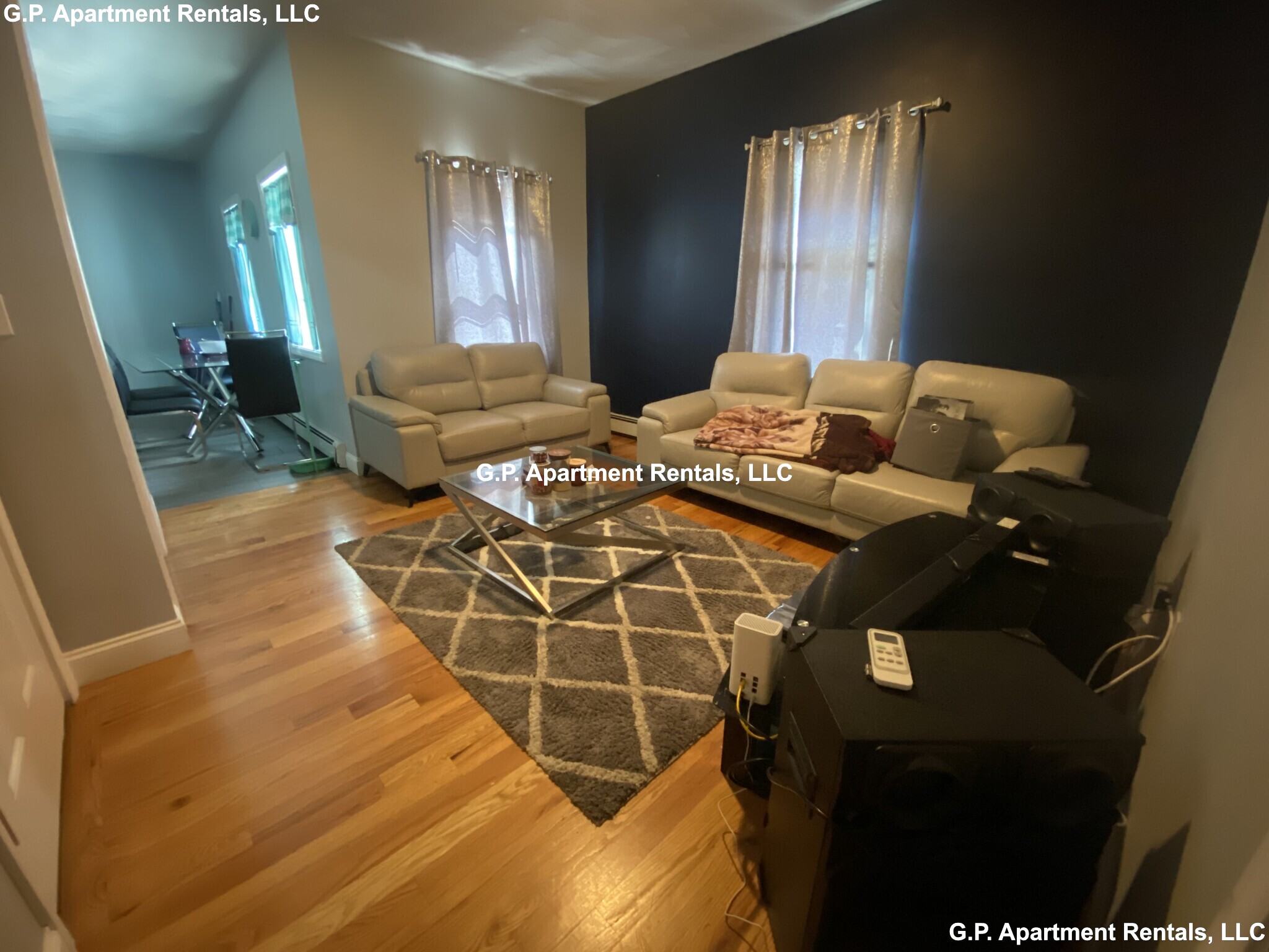 https://ygl-photos.s3.us-west-004.backblazeb2.com/12765W668d6bf1bfd08.jpg