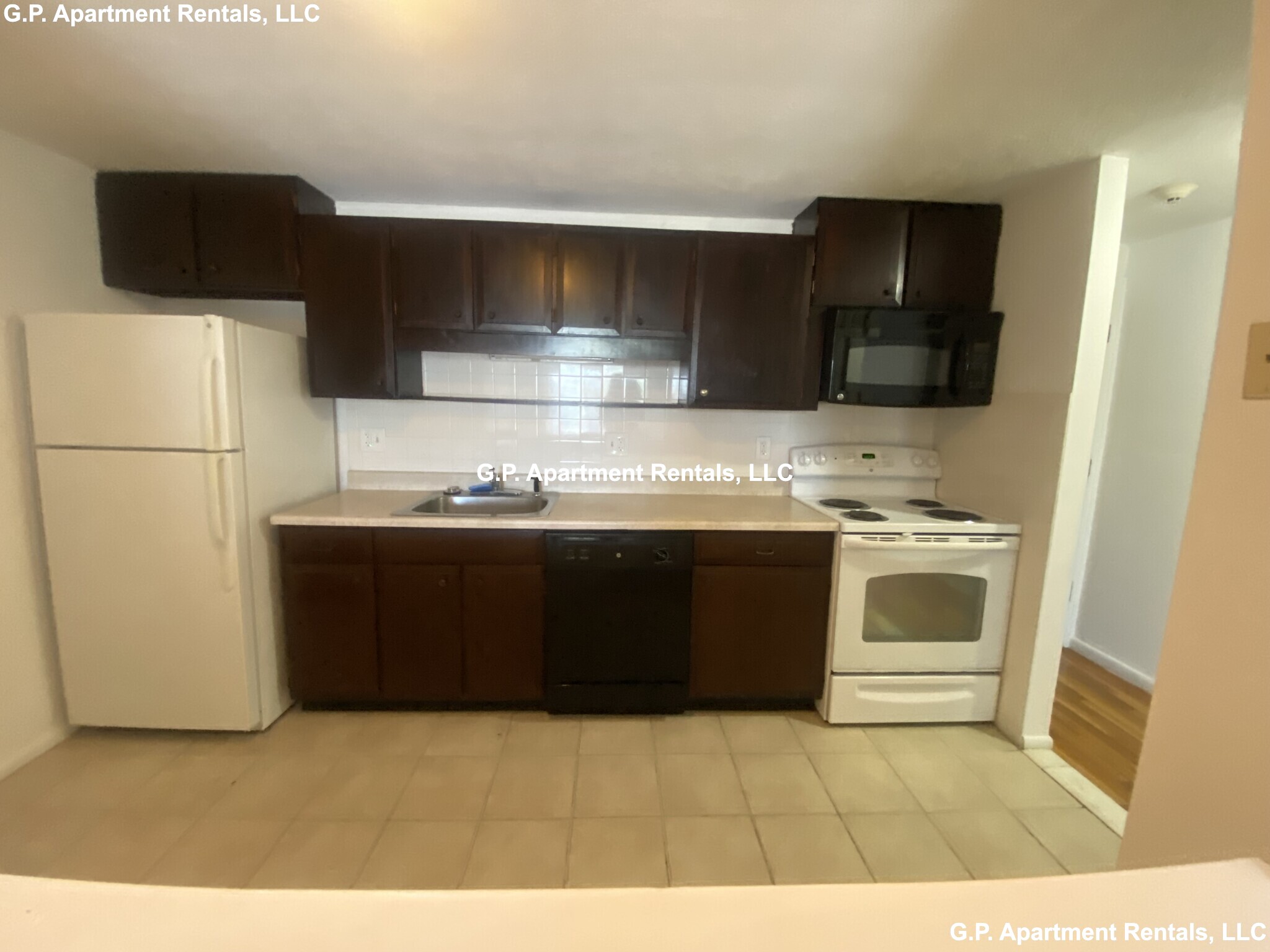 https://ygl-photos.s3.us-west-004.backblazeb2.com/12765W682f800852134.jpg