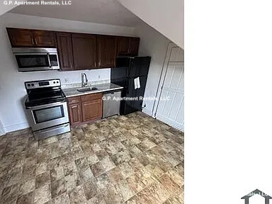 00 Timson St. - 1,900USD / month