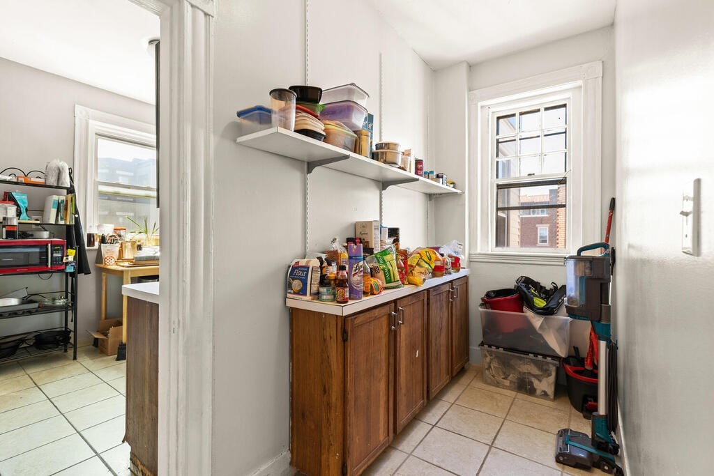 28 Glenville Ave, Allston