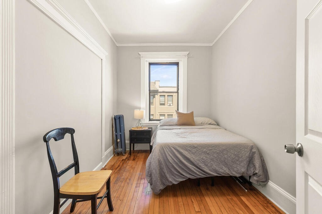 28 Glenville Ave, Allston