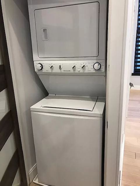 407 Dudley St, Roxbury