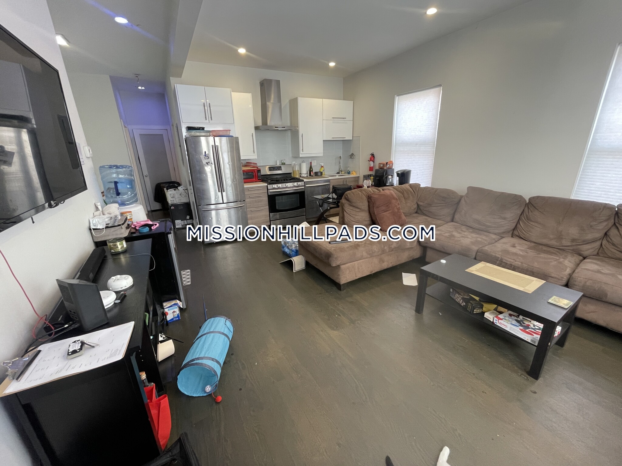 78 Forest St, Roxbury