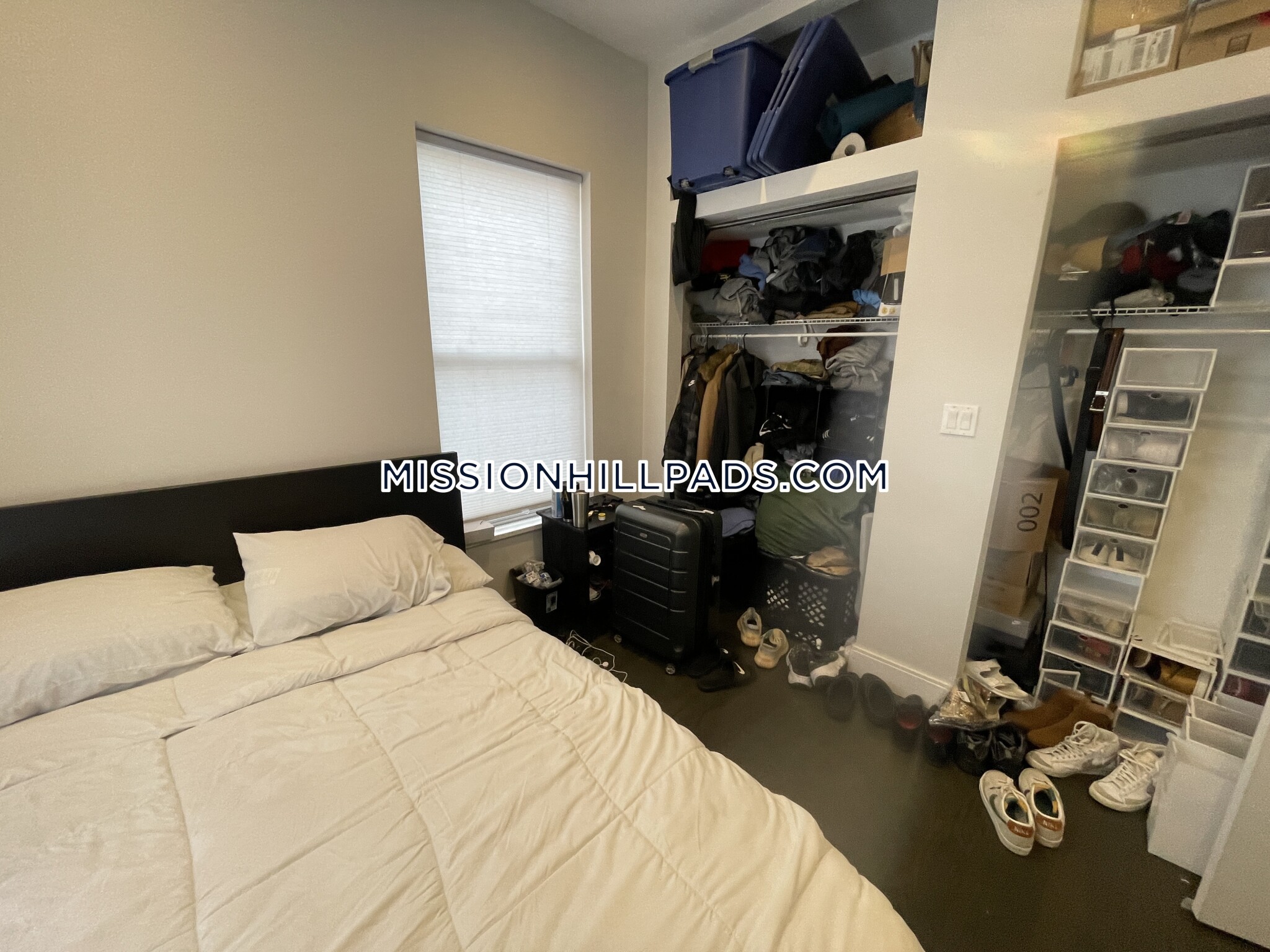 78 Forest St, Roxbury