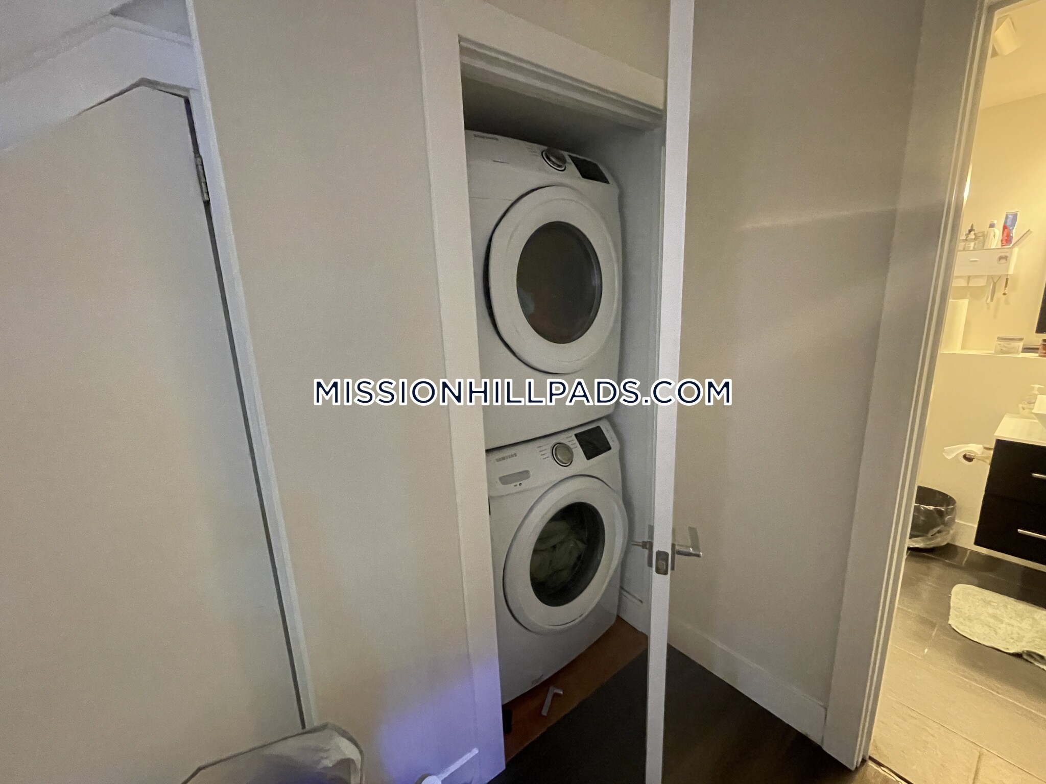 78 Forest St, Roxbury