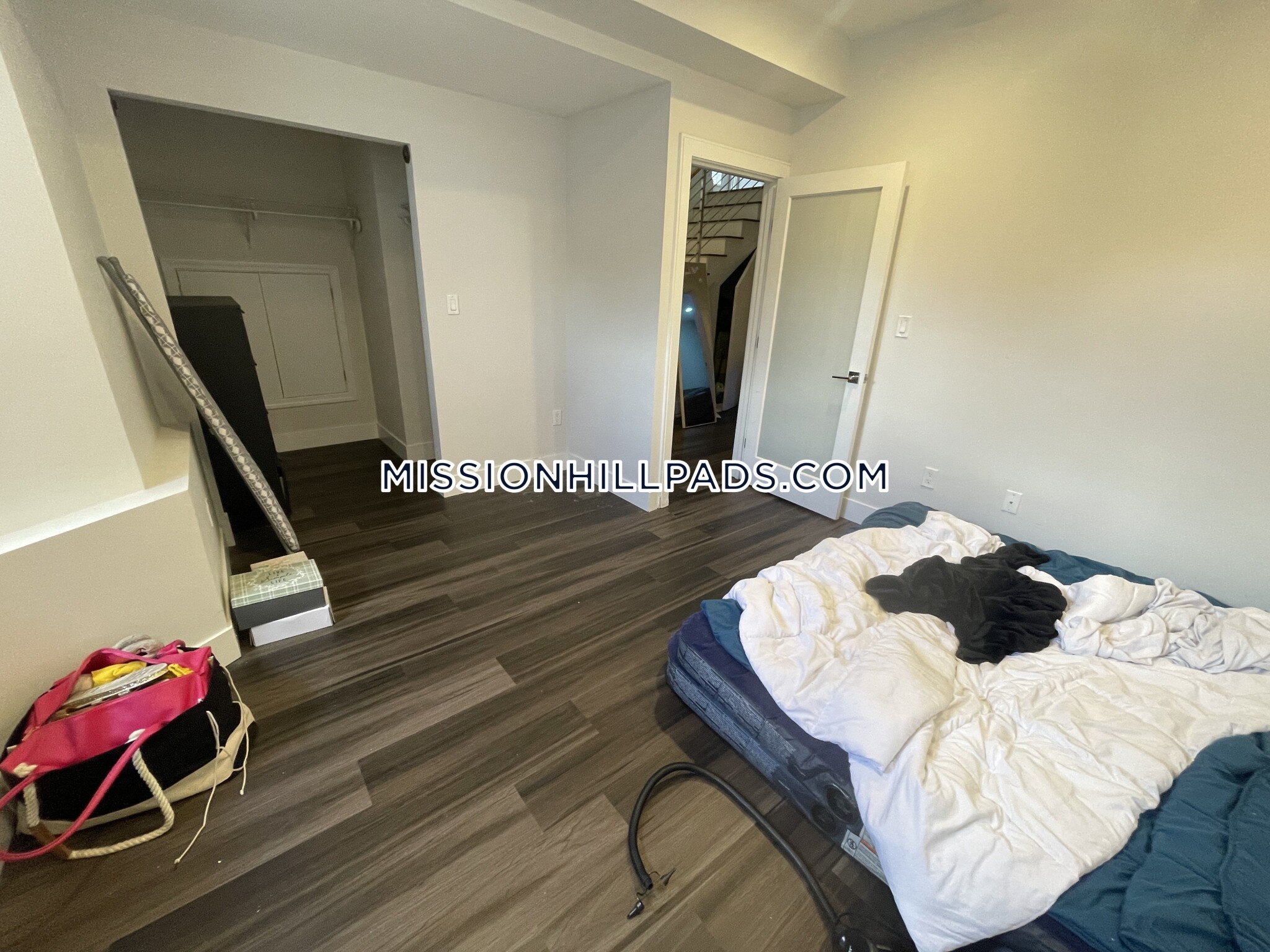 78 Forest St, Roxbury