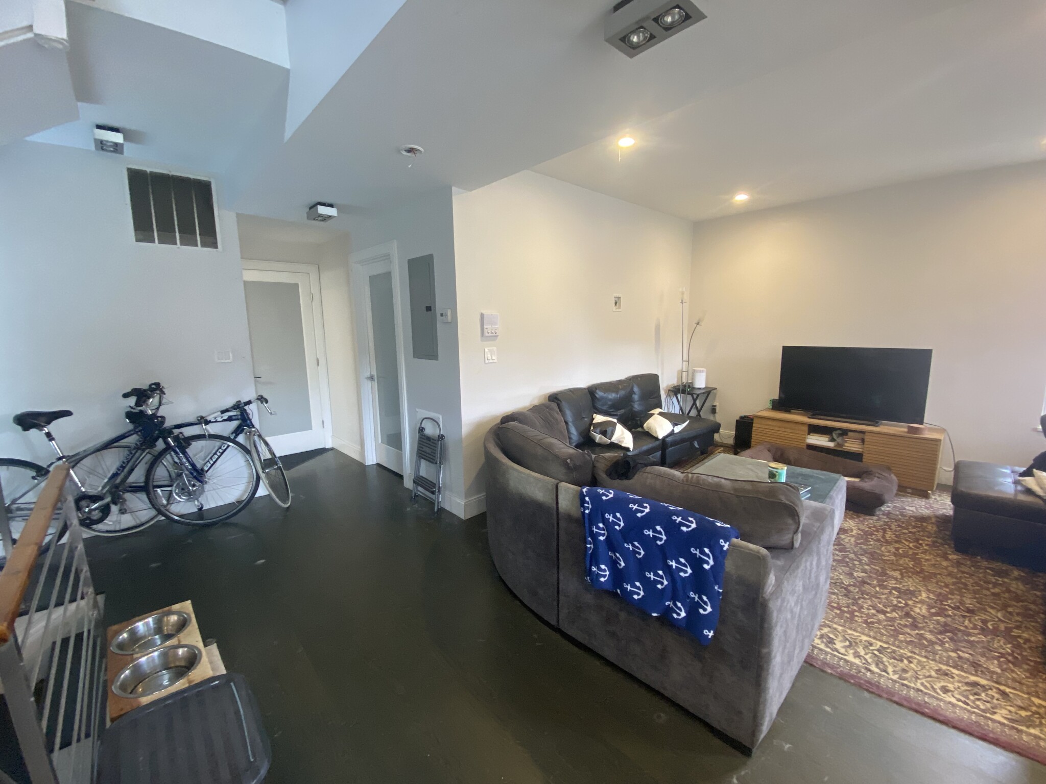 78 Forest St, Roxbury