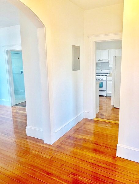 3 bed, 1 bath apartment for rent at 3 Dana Ave Unit 3, Hyde Park — photo 4 of 13