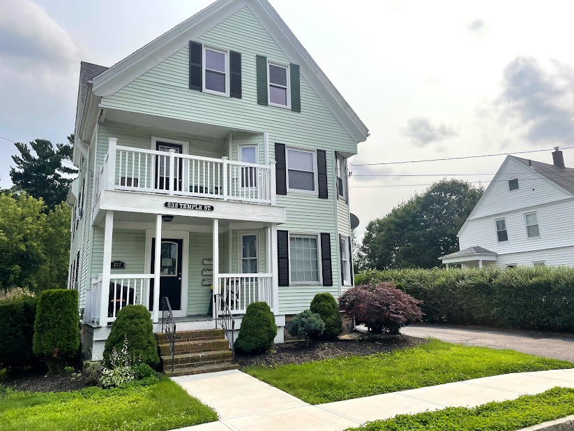 3 bed, 1 bath apartment for rent at 232 Temple St Unit 3, Whitman — photo 1 of 16