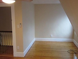 3 bed, 1 bath apartment for rent at 162 Granite St Unit 2, Quincy — photo 5 of 8