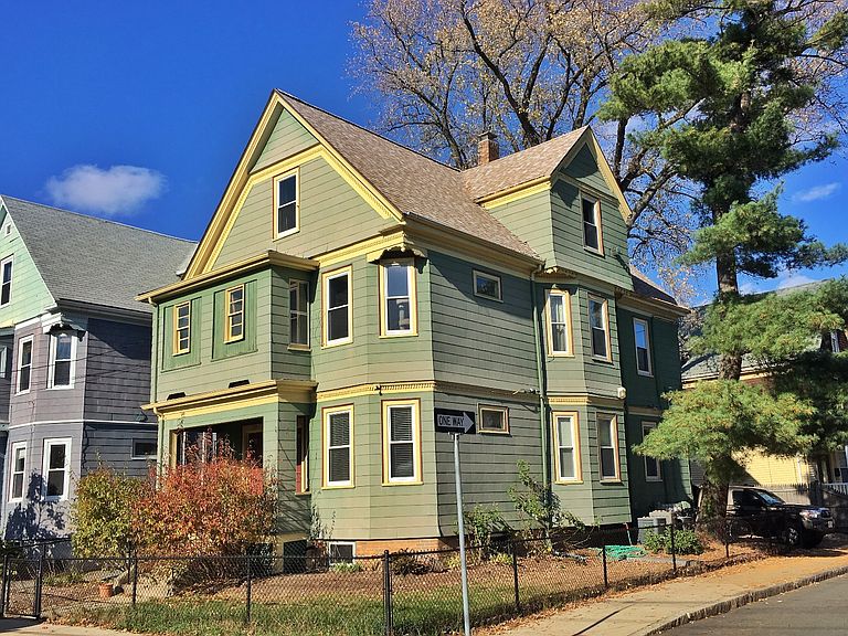 2 bed, 1 bath apartment for rent at 27 Morrison Ave Unit 3, Somerville — photo 1 of 16