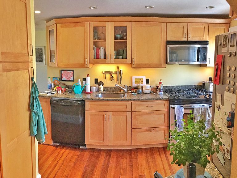 2 bed, 1 bath apartment for rent at 27 Morrison Ave Unit 3, Somerville — photo 2 of 16
