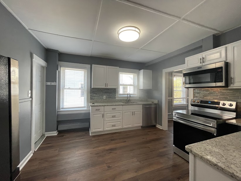 3 bed, 1 bath apartment for rent at 140 Barrows St Unit 2, Norton — photo 1 of 16