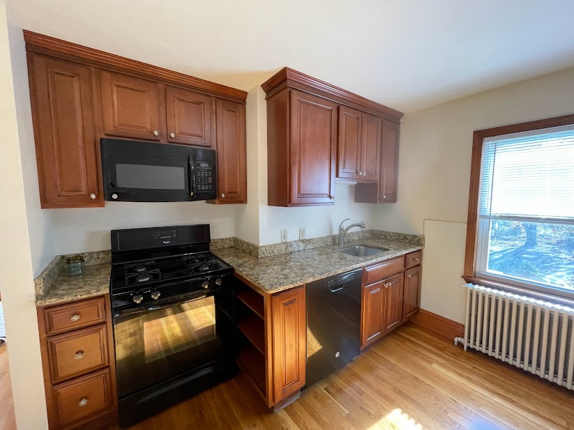 2 bed, 1 bath apartment for rent at 183 Front St Unit 3, Weymouth — photo 3 of 16