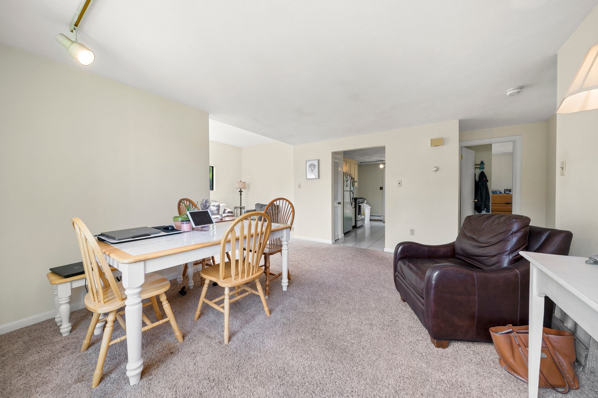 3 bed, 2 bath apartment for rent at 59 South Walnut St Unit C, Quincy — photo 6 of 17