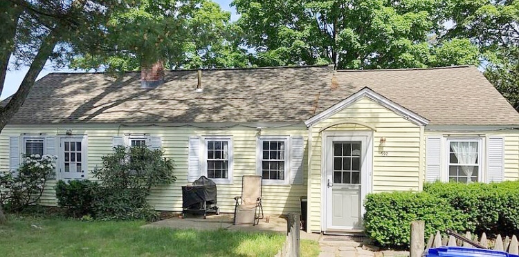 3 bed, 1 bath apartment for rent at 592 Saw Mill Brook Pkwy Unit 1, Newton — photo 1 of 10