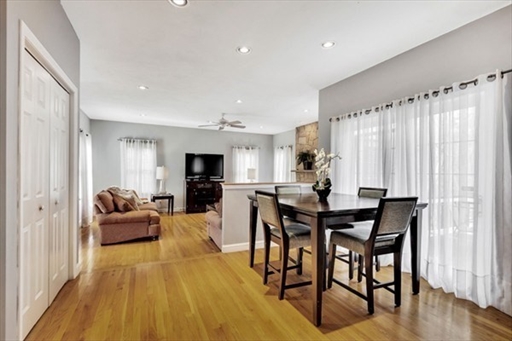 32 Penniman Cir, Stoughton