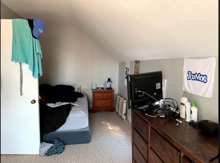 81 Grove St, Bridgewater