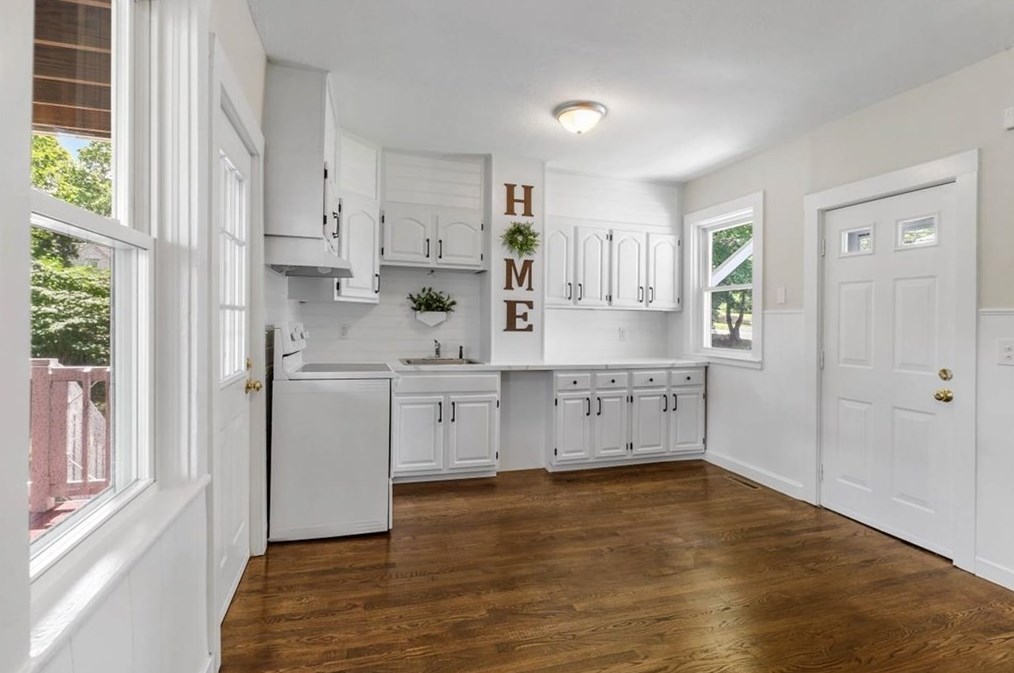 146 Pond St, Weymouth