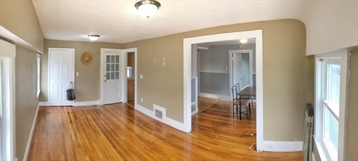 1136 Middle St, Weymouth