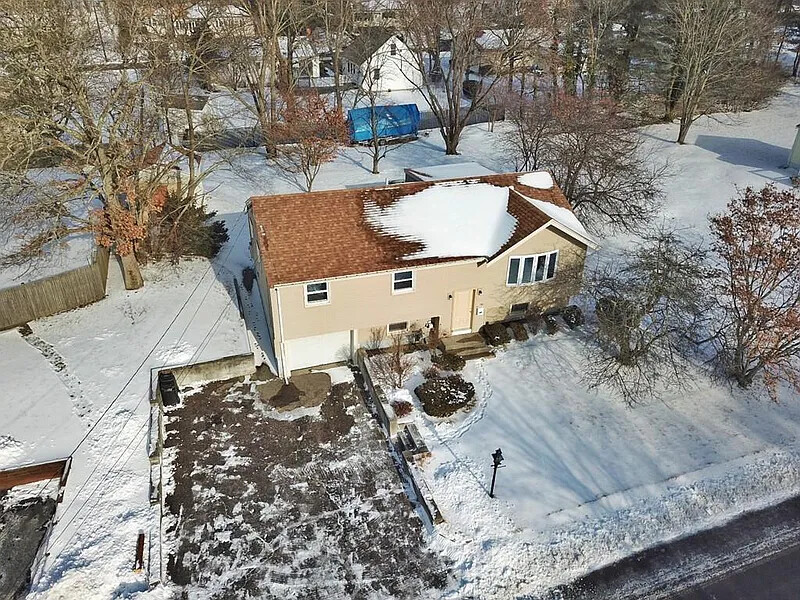 79 Cross St, Stoughton