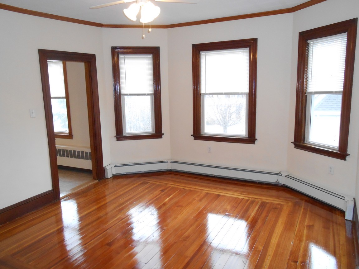 42 Bradford St, Quincy