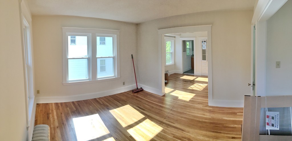 22 Oxford Ave, Belmont